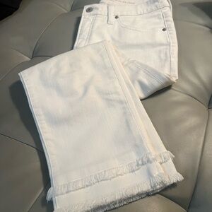 Chicos boutique girlfriend crops in like new condition. Size 00P (US 2).